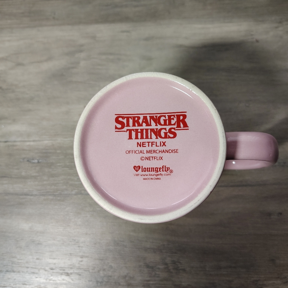 Netflix Stranger Things Coffee Tea Mug "Never Forget" - Picture 5 of 7